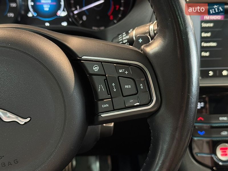 Внедорожник / Кроссовер Jaguar F-Pace 2018 в Одессе фото 20 Внедорожник / Кроссовер Jaguar F-Pace 2018 в Одессе