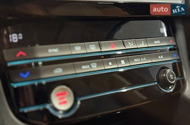 Внедорожник / Кроссовер Jaguar F-Pace 2018 в Одессе фото 23 Внедорожник / Кроссовер Jaguar F-Pace 2018 в Одессе