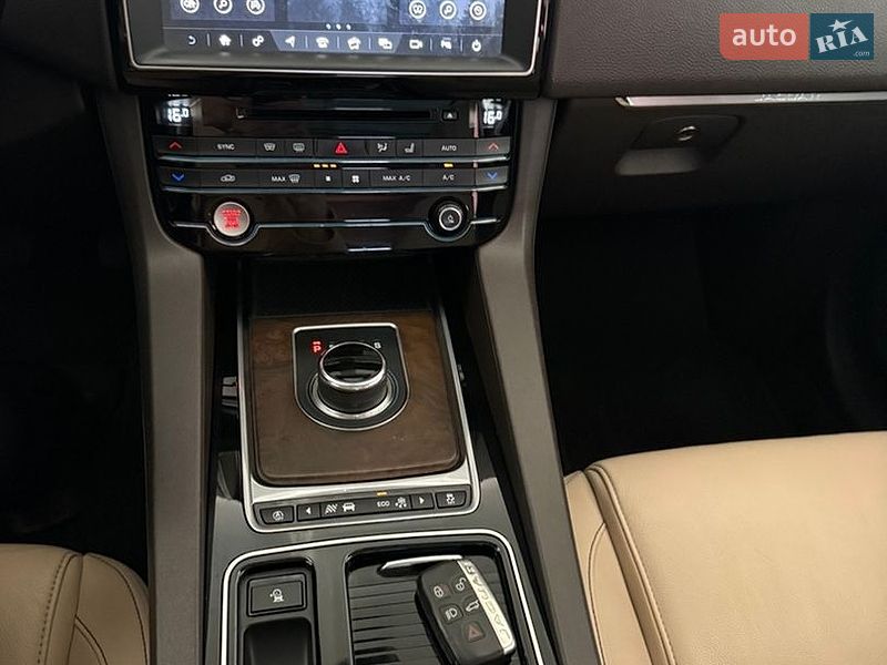Позашляховик / Кросовер Jaguar F-Pace 2017 в Кривому Розі фото 13 Позашляховик / Кросовер Jaguar F-Pace 2017 в Кривому Розі