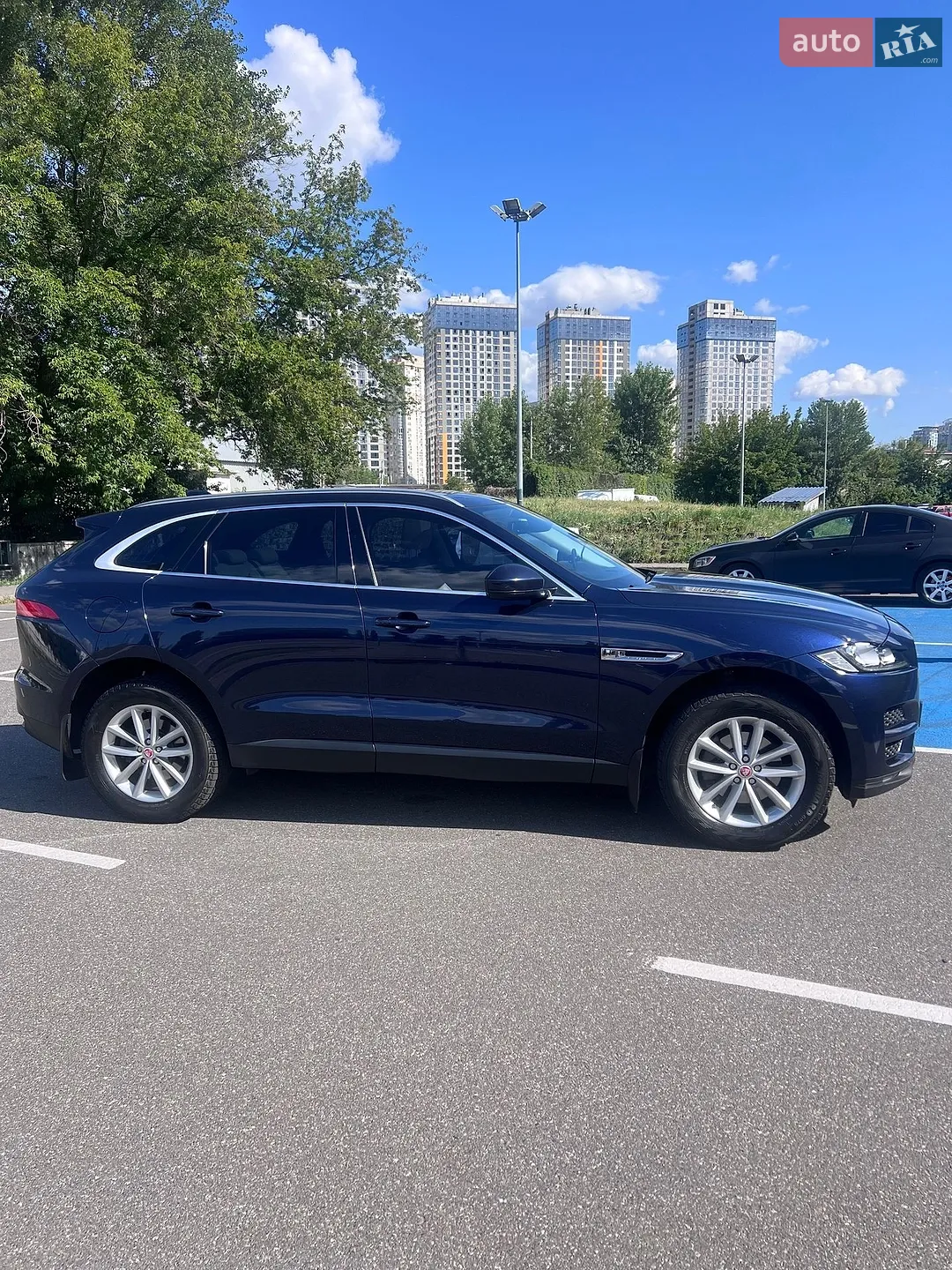 2017 Jaguar F-Pace - мініатюра 4