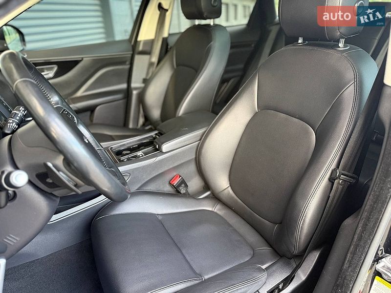 Позашляховик / Кросовер Jaguar F-Pace 2017 в Києві