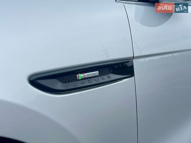 Внедорожник / Кроссовер Jaguar F-Pace 2017 в Ровно фото 14 Внедорожник / Кроссовер Jaguar F-Pace 2017 в Ровно