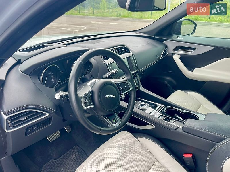 Внедорожник / Кроссовер Jaguar F-Pace 2017 в Ровно фото 23 Внедорожник / Кроссовер Jaguar F-Pace 2017 в Ровно