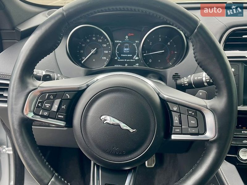 Внедорожник / Кроссовер Jaguar F-Pace 2017 в Ровно фото 37 Внедорожник / Кроссовер Jaguar F-Pace 2017 в Ровно