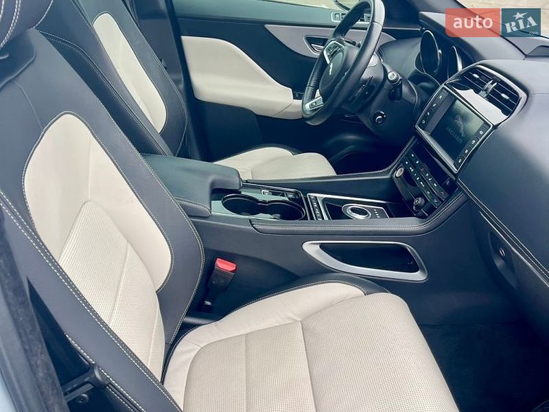 Внедорожник / Кроссовер Jaguar F-Pace 2017 в Ровно фото 33 Внедорожник / Кроссовер Jaguar F-Pace 2017 в Ровно