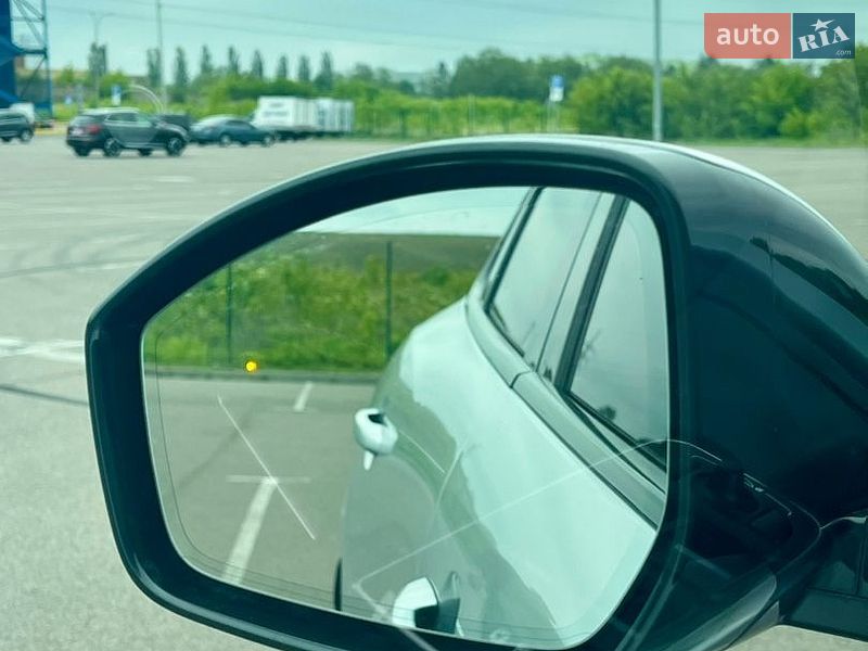 Внедорожник / Кроссовер Jaguar F-Pace 2017 в Ровно фото 48 Внедорожник / Кроссовер Jaguar F-Pace 2017 в Ровно