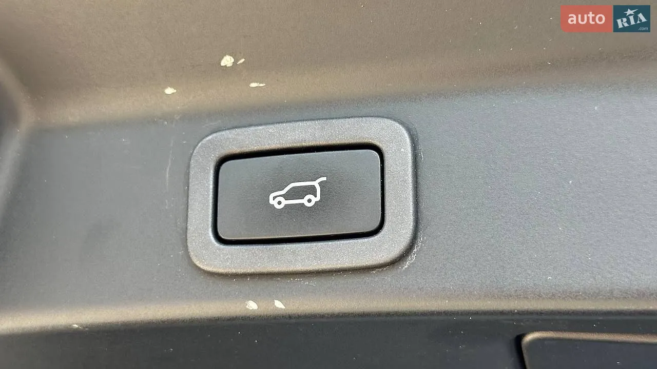 2017 Jaguar F-Pace - мініатюра 12