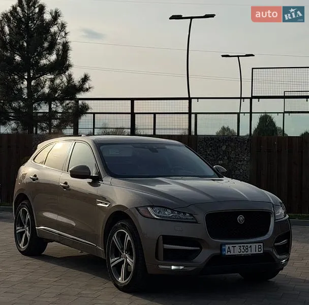 Jaguar F-Pace