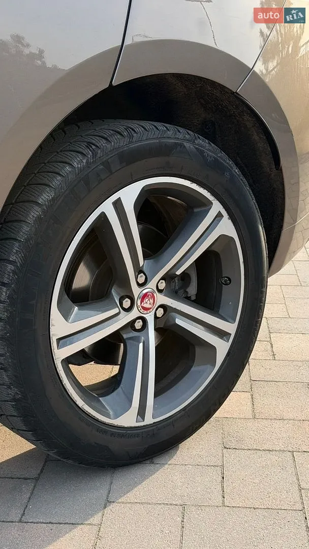 2016 Jaguar F-Pace - мініатюра 38