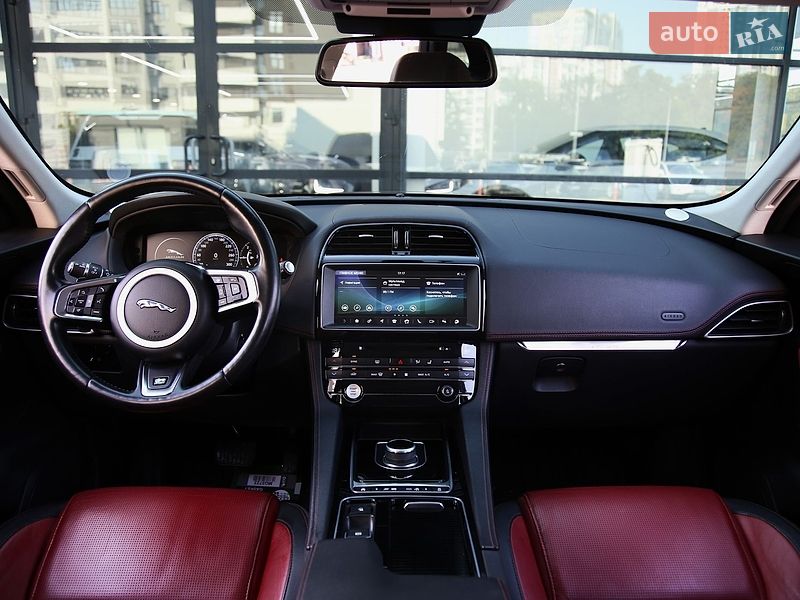 Внедорожник / Кроссовер Jaguar F-Pace 2017 в Харькове