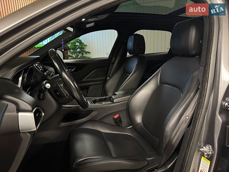 Внедорожник / Кроссовер Jaguar F-Pace 2016 в Киеве