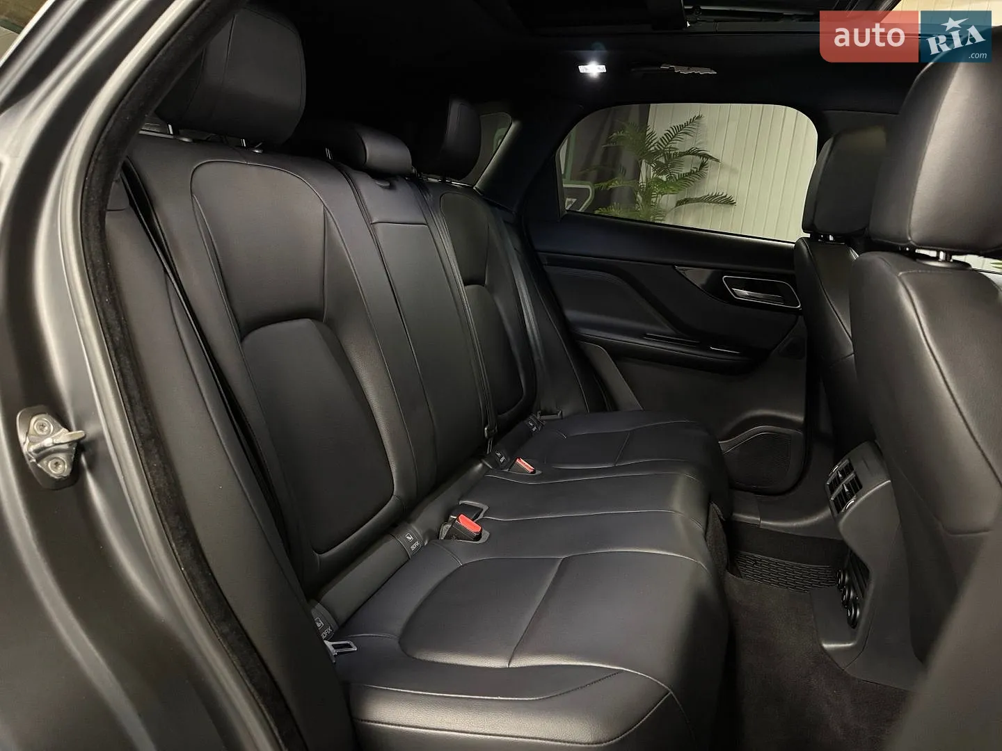 2016 Jaguar F-Pace - мініатюра 43