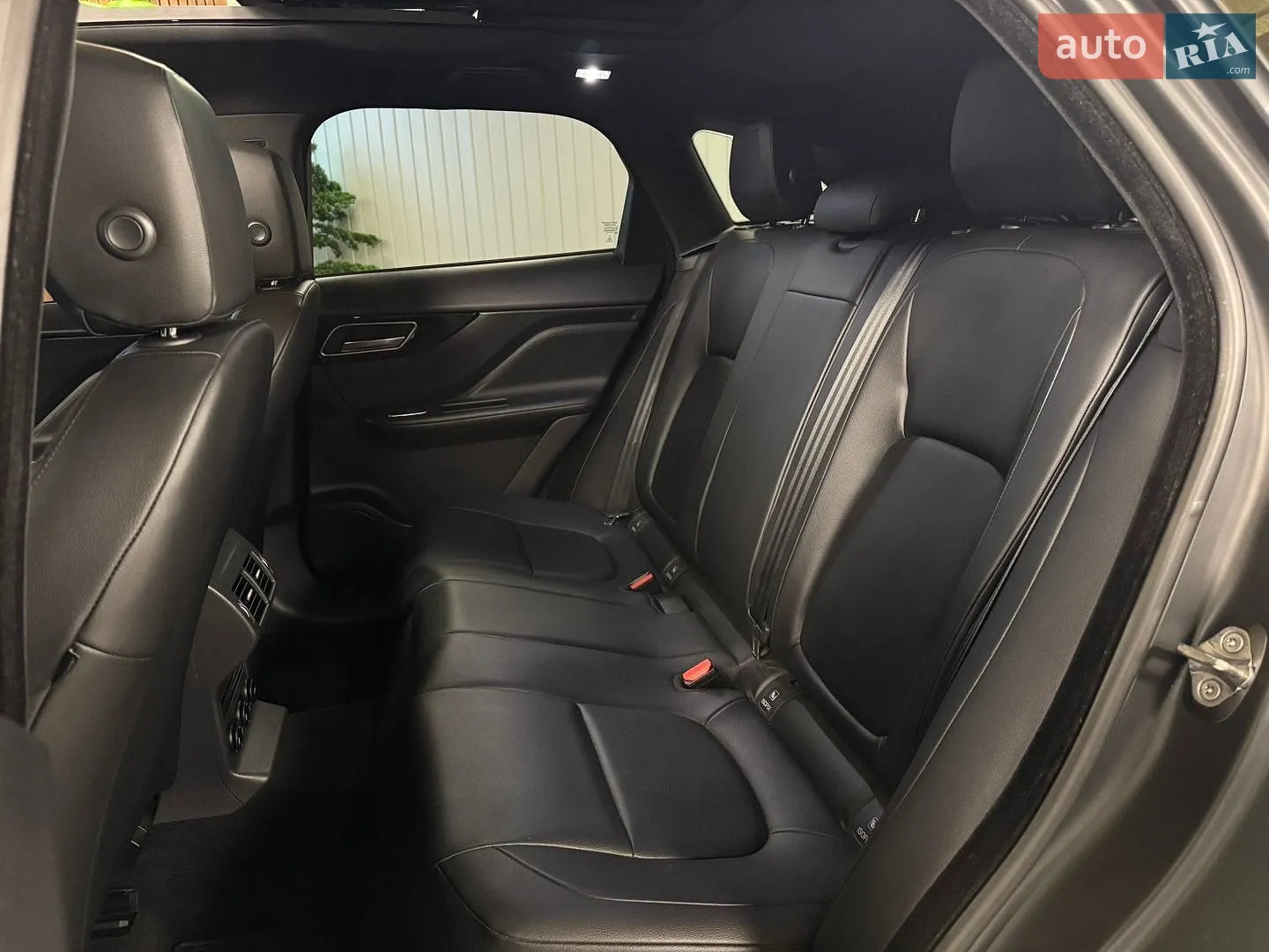 2016 Jaguar F-Pace - мініатюра 44