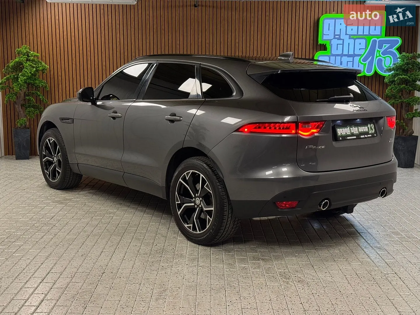 2016 Jaguar F-Pace - мініатюра 49