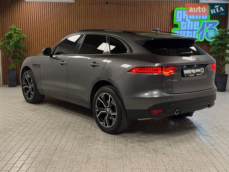 Внедорожник / Кроссовер Jaguar F-Pace 2016 в Киеве