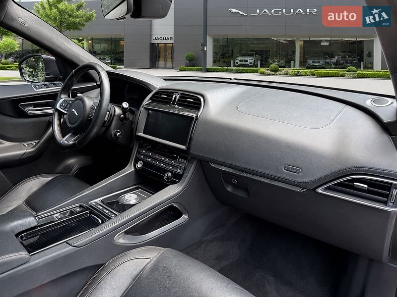 Внедорожник / Кроссовер Jaguar F-Pace 2020 в Киеве фото 6 Внедорожник / Кроссовер Jaguar F-Pace 2020 в Киеве