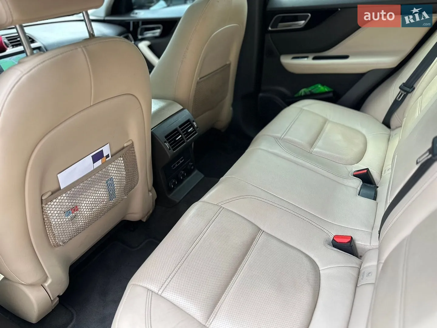 2018 Jaguar F-Pace - мініатюра 8