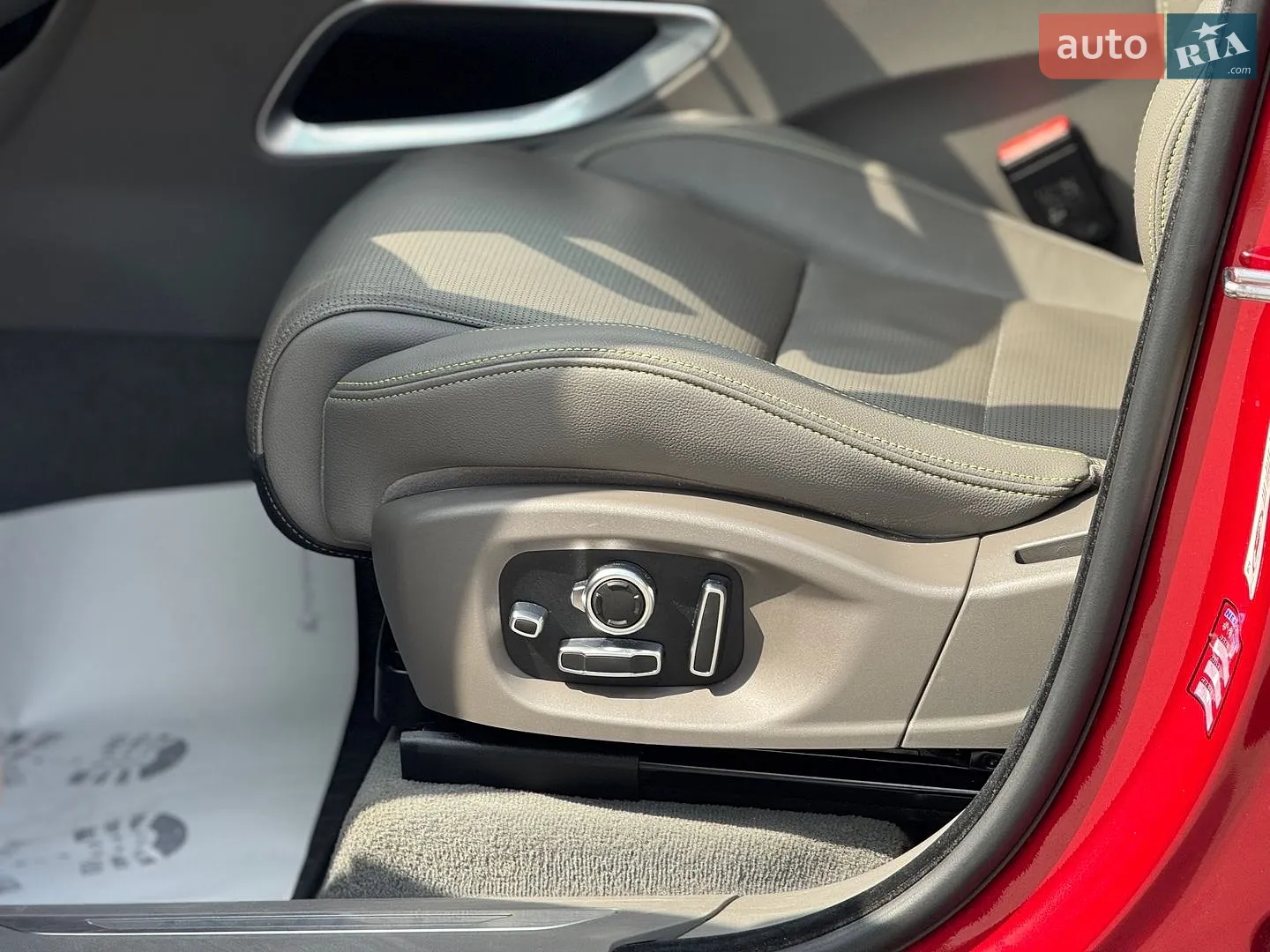 2018 Jaguar F-Pace - мініатюра 43