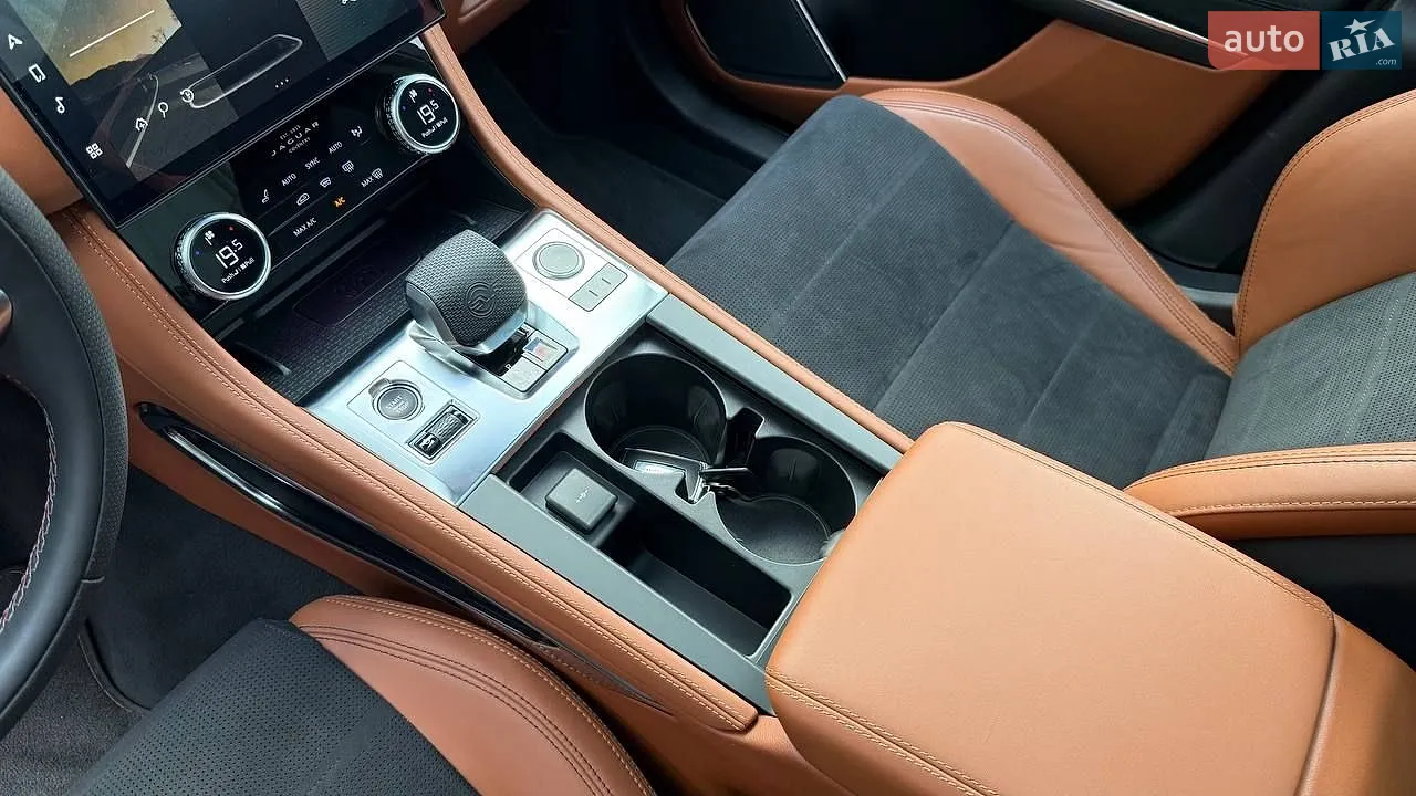 2022 Jaguar F-Pace - мініатюра 29