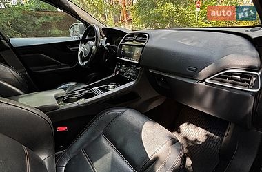 Внедорожник / Кроссовер Jaguar F-Pace 2016 в Белогородке