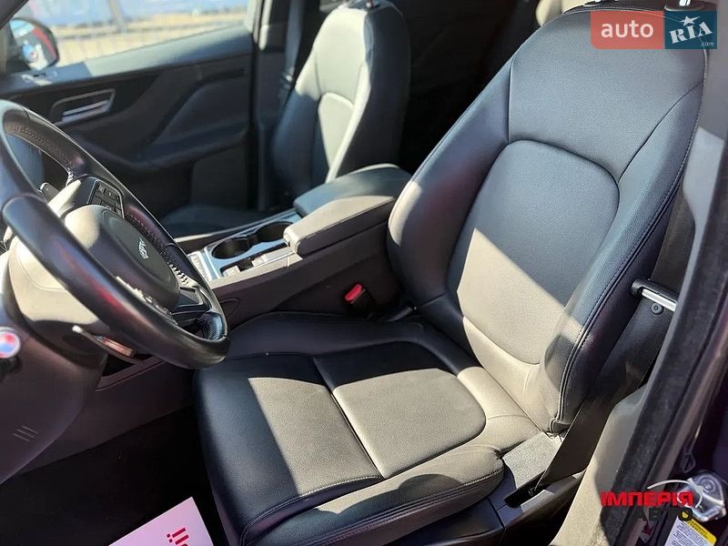 Позашляховик / Кросовер Jaguar F-Pace 2016 в Києві