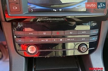 Позашляховик / Кросовер Jaguar F-Pace 2016 в Києві