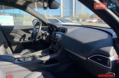 Позашляховик / Кросовер Jaguar F-Pace 2016 в Києві