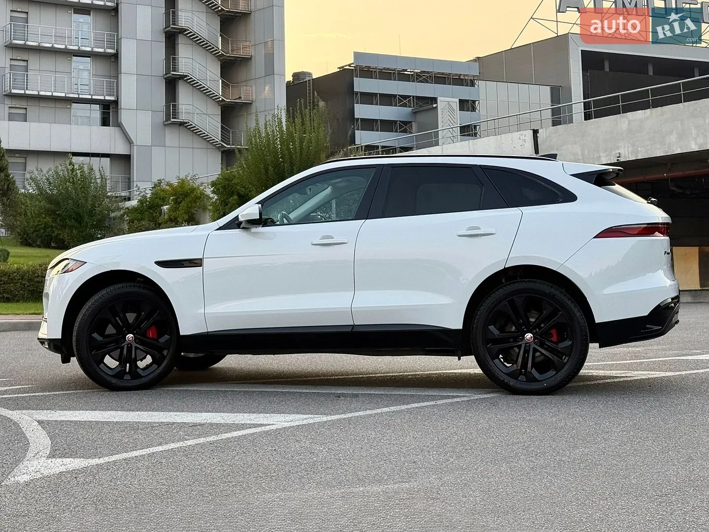 2022 Jaguar F-Pace - мініатюра 8