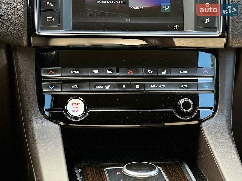 Внедорожник / Кроссовер Jaguar F-Pace 2017 в Львове фото 16 Внедорожник / Кроссовер Jaguar F-Pace 2017 в Львове