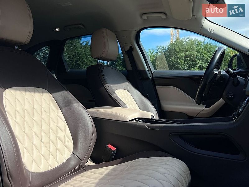 Внедорожник / Кроссовер Jaguar F-Pace 2017 в Львове фото 19 Внедорожник / Кроссовер Jaguar F-Pace 2017 в Львове