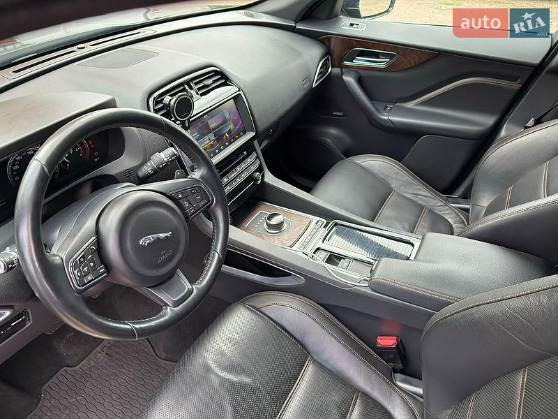Позашляховик / Кросовер Jaguar F-Pace 2016 в Києві