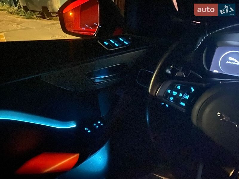 Позашляховик / Кросовер Jaguar F-Pace 2017 в Києві