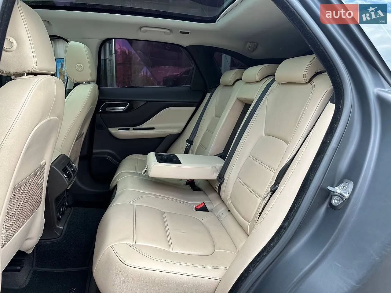 2016 Jaguar F-Pace - мініатюра 12