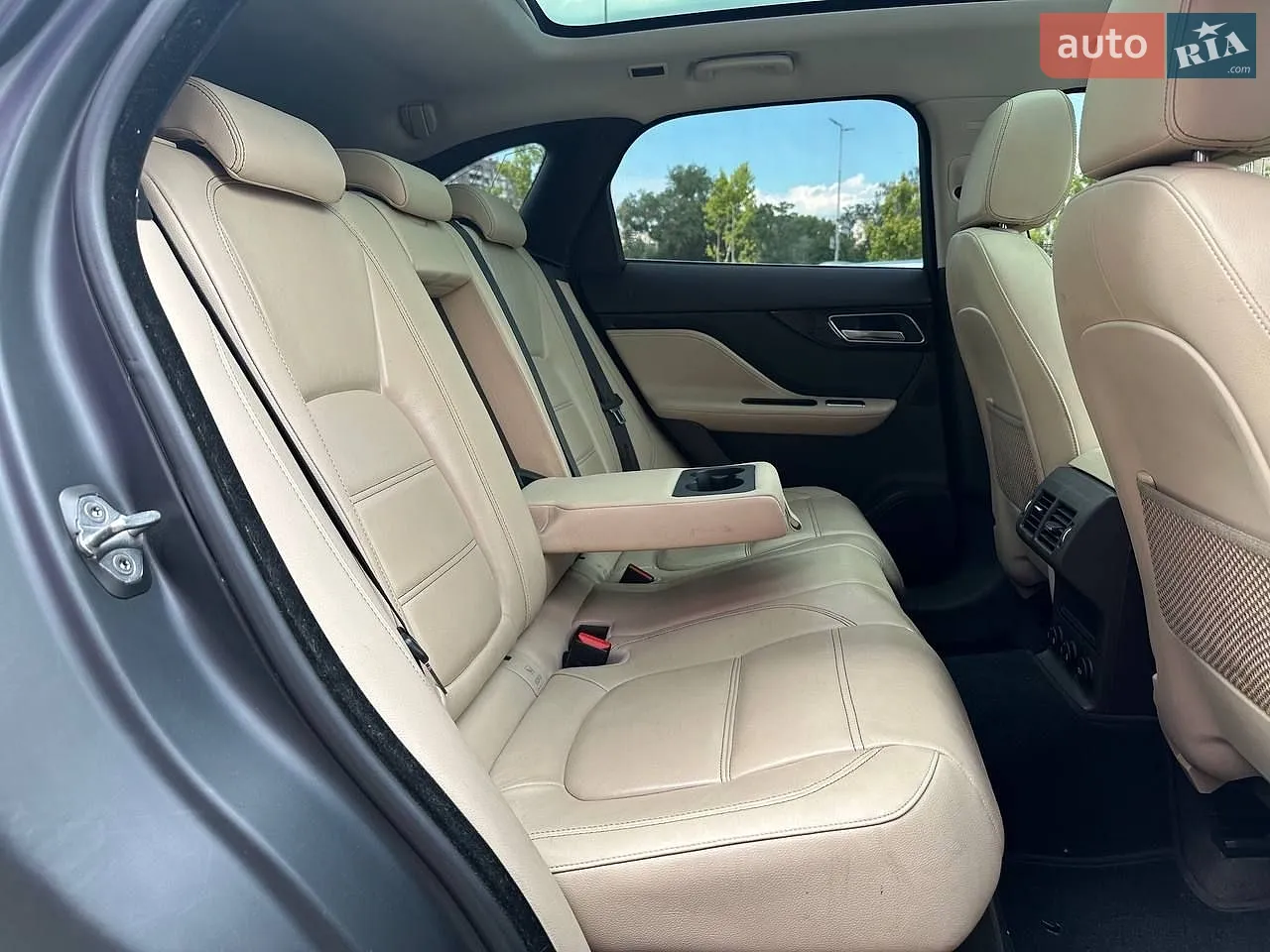 2016 Jaguar F-Pace - мініатюра 13