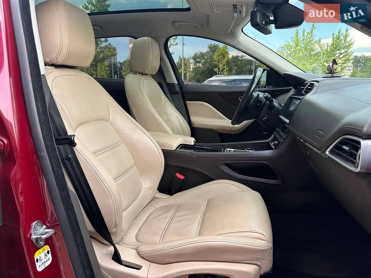 2016 Jaguar F-Pace - мініатюра 14