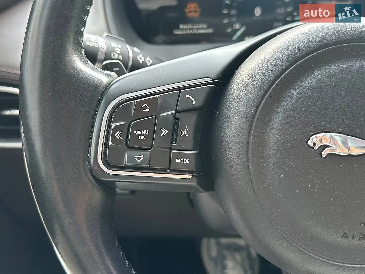 2016 Jaguar F-Pace - мініатюра 19