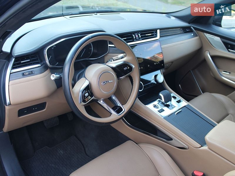 Внедорожник / Кроссовер Jaguar F-Pace 2022 в Ровно