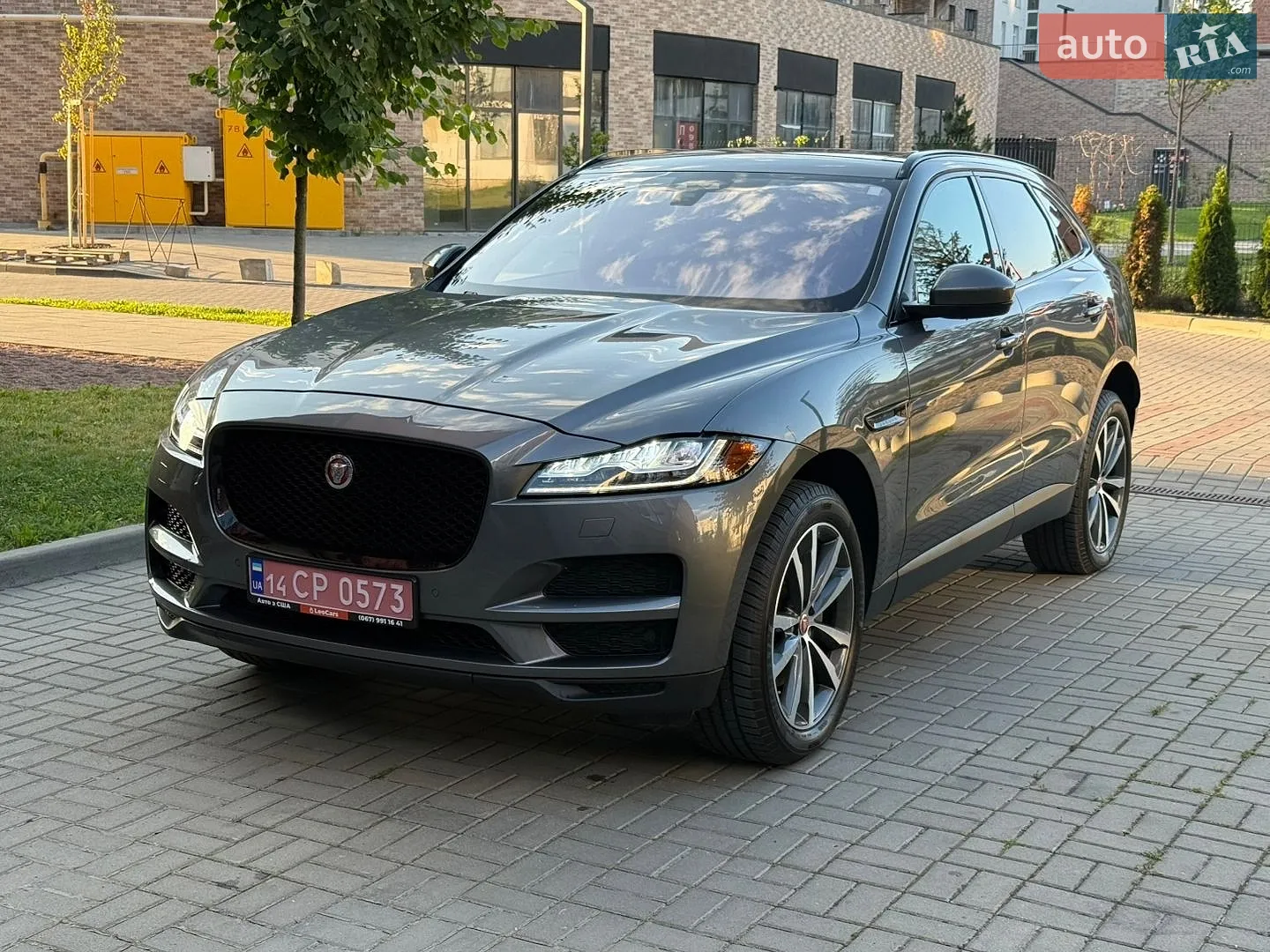 2018 Jaguar F-Pace - мініатюра 2