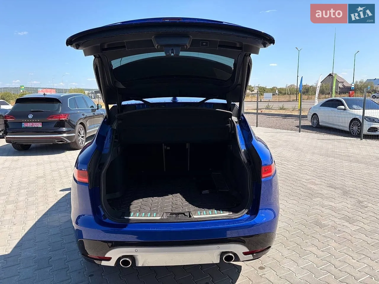 2016 Jaguar F-Pace - мініатюра 10