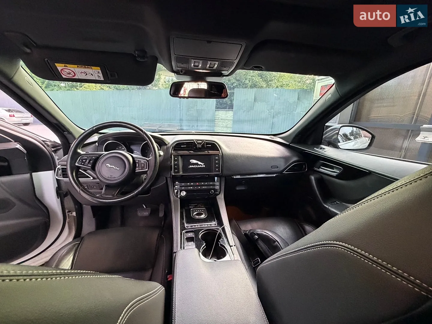 2016 Jaguar F-Pace - мініатюра 11