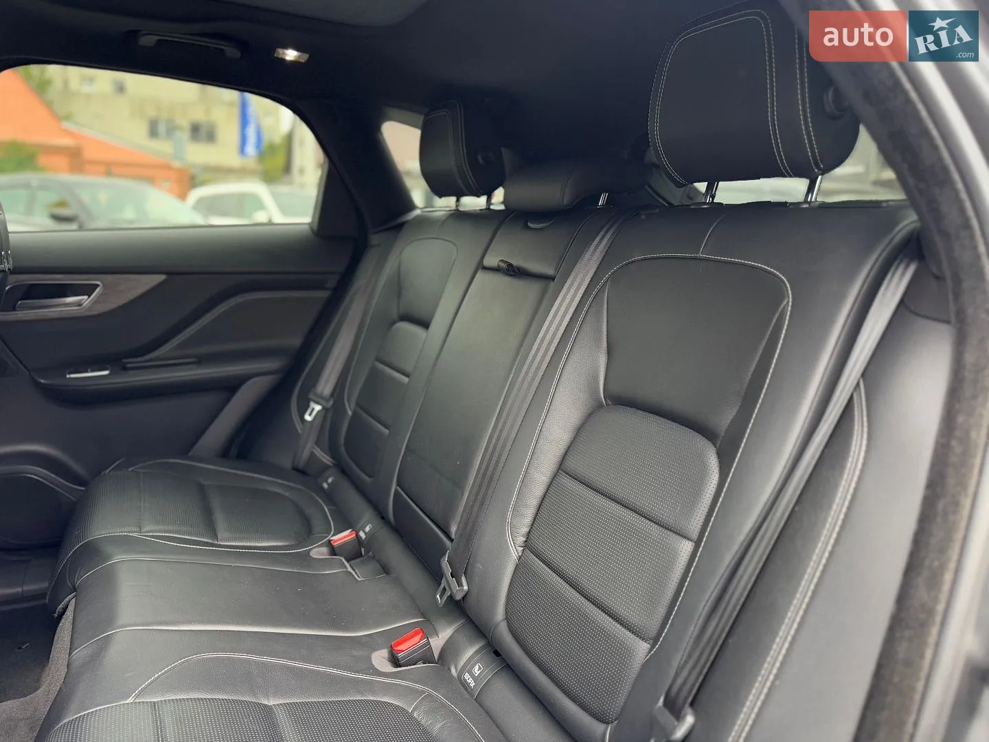2016 Jaguar F-Pace - мініатюра 26