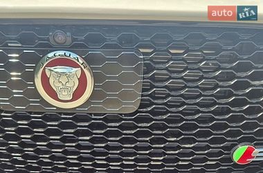 Внедорожник / Кроссовер Jaguar F-Pace 2017 в Дубно