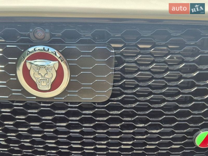 Внедорожник / Кроссовер Jaguar F-Pace 2017 в Дубно