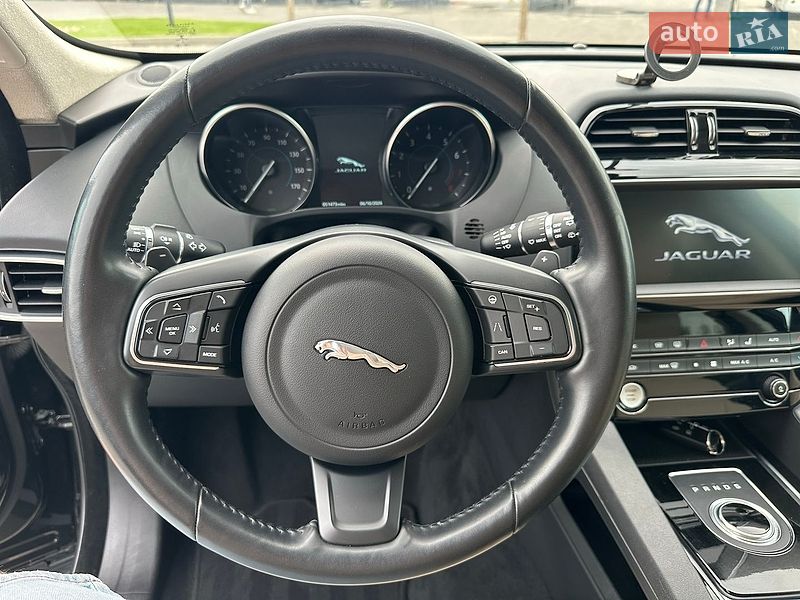 Внедорожник / Кроссовер Jaguar F-Pace 2020 в Луцке