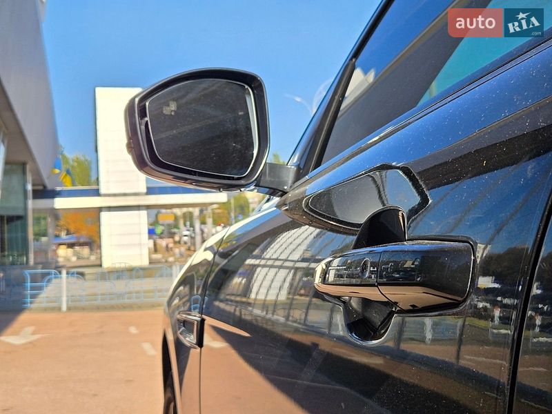 Внедорожник / Кроссовер Jaguar F-Pace 2016 в Киеве