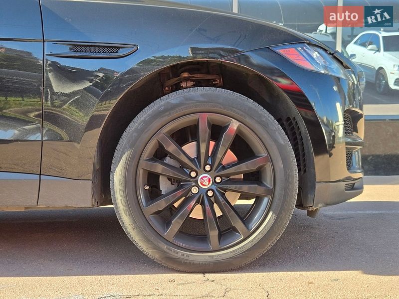 Внедорожник / Кроссовер Jaguar F-Pace 2016 в Киеве