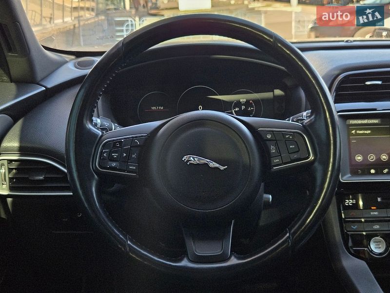 Внедорожник / Кроссовер Jaguar F-Pace 2016 в Киеве