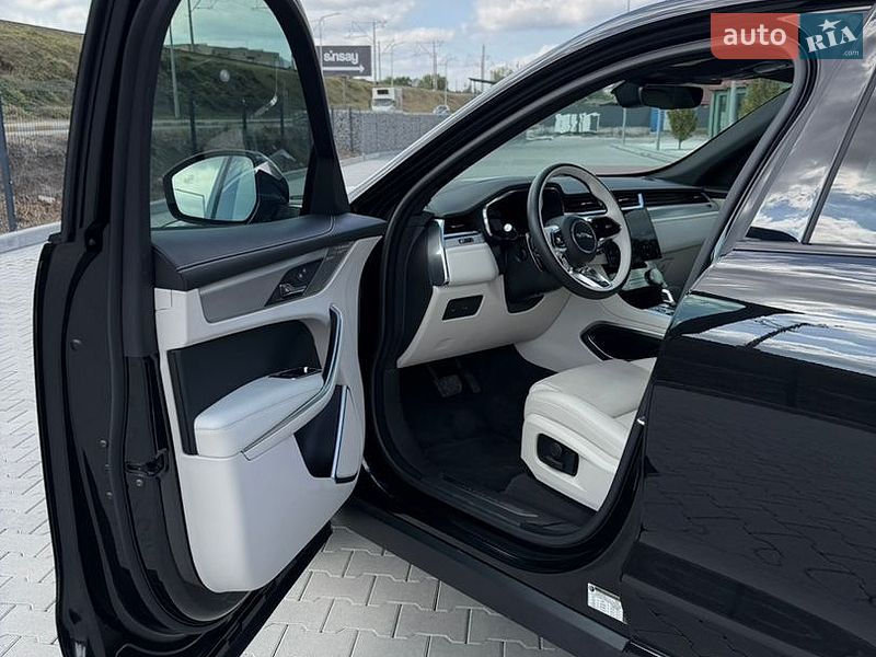 Внедорожник / Кроссовер Jaguar F-Pace 2024 в Ирпене