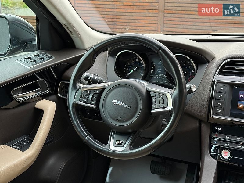 Позашляховик / Кросовер Jaguar F-Pace 2016 в Одесі