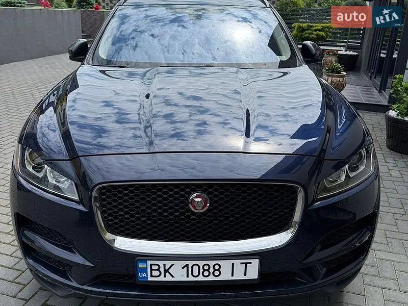 Jaguar F-Pace